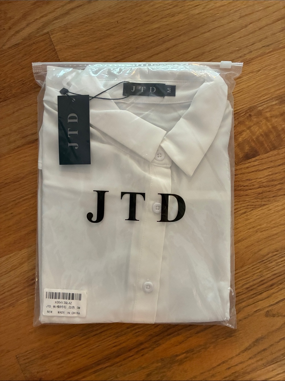 Women's White Button-Down Shirt - Classic Collared Top